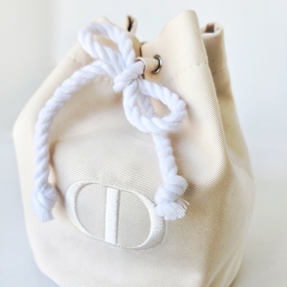 ✨ Authentic Dior Beauty Canvas Drawstring Bucket Pouch ✨ - Picture 3 of 9